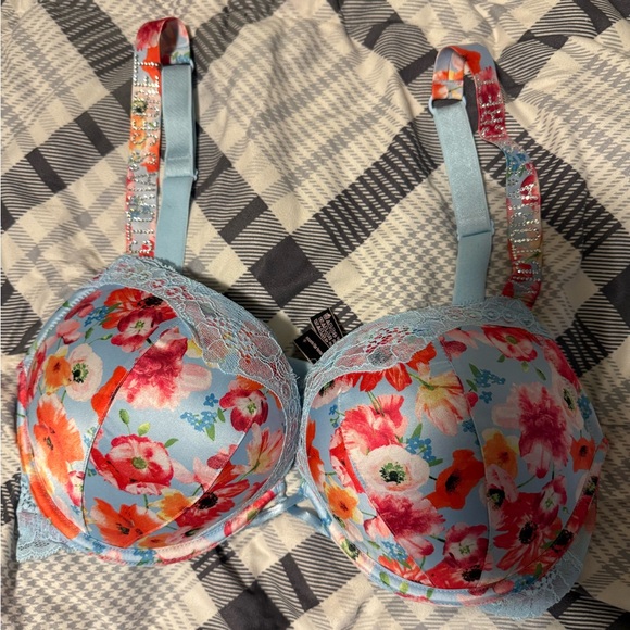Victoria's Secret Other - Victoria's Secret Floral Lace Bra - Light Blue and Red
